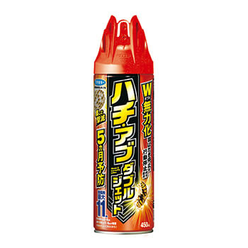 製品の特徴 ●ダブル無力化処方で速効退治 羽ばたき停止＆行動停止成分配合で、危険なハチの動きをすばやく止めて暴れる隙を与えず、しっかり駆除します。 ●巣ごと撃滅 持続殺虫成分〈ビフェントリン〉が巣に戻ってきたハチや新たに羽化したハチにも効果を発揮し、巣ごと退治します。 ●巣作り阻止効果5ヵ月※ 巣を作りそうな場所にあらかじめスプレーしておけば、5ヵ月※ハチを寄せつけません。 ※環境により異なります。 ●遠くまで届く強力噴射 最大11m※まで噴射できるダブルジェット噴射により、離れた場所からでも処理できます。 ※到達距離は霧が見える距離ではなく、効果がある距離です。 無風時。 気象条件により異なります。 ■適用害虫 スズメバチ（ツマアカスズメバチ含む）、アシナガバチ、クマバチ（タイワンタケクマバチ含む）、ミツバチ、アブ、クモ、ガ、ムカデ、ヤスデ、ゲジ、ケムシ、カメムシ ※パッケージデザイン等が予告なく変更される場合もあります。 ※商品廃番・メーカー欠品など諸事情によりお届けできない場合がございます。 販売元：フマキラー株式会社 所在地：〒101-8606 東京都千代田区神田美倉町11 商品に関するお問い合わせ先 電話：0077-788-555 受付時間：平日9:00〜17:00 （土日祝除く） 広告文責：有限会社シンエイ 電話：077-545-0252
