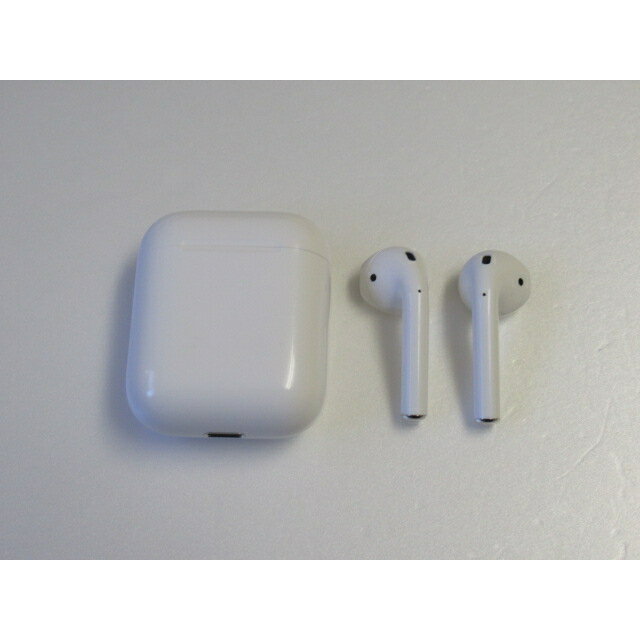 【中古品】 Apple AirPods with Charging Case MV7N2J/A アップル エアポッズ 第2世代 ワイヤレスイヤ..