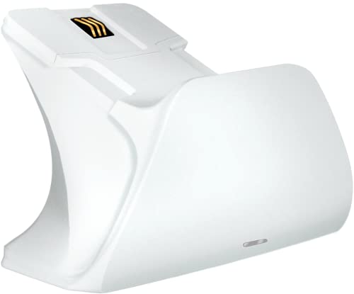 Razer Universal Quick Charging Stand for Xbox (Robot White) Xbox 用 ユニバーサル急速充電スタンド 3 時間未満で完全充電 Xbox ワイヤレスコントローラーとの高い互換性 USB対応