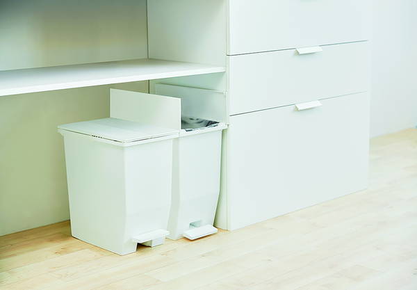 SOLOW ペダルオープンツイン20Lホワイト完成品RSD-76WH ダストボックス ゴミ箱 おしゃれ キッチン 20リットル 分別 フタ付き ダストボックス ペダル式 ワンタッチ 北欧 シンプル 一人暮らし