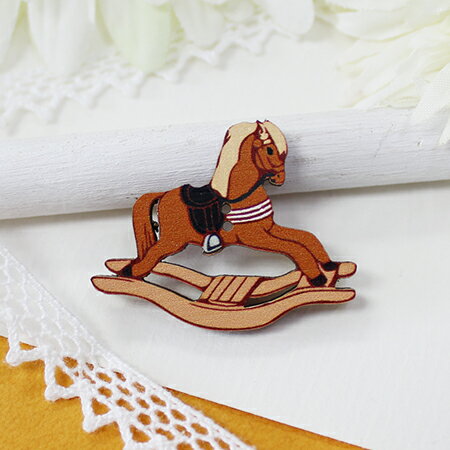 木製ボタン　ロッキングホース木馬 3.3cm