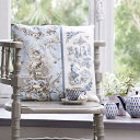 VERONIQUE ENGINGER(ヴェロニク・アンジャンジェ)クロスステッチキット クッションカバー"Toile de Jouy Blue Cushions"(トワルドジュイ・ブルークッション)