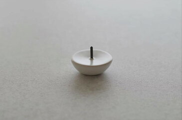 大與 陶器燭台 - EN えん 白 黒 燭台 小さい 陶器 仏具 日本製 おすすめ 灯立 キャンドルホルダー Candle 蝋燭台 ローソク立て ロウソク ミニ 豆 和ろうそく 和蝋燭 茶の間 お茶席 お茶会 茶道 灯明 供養 五供 シンプル シック モダニズム 工芸品 ペット供養 贈り物 ギフト
