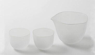 木本硝子 Brume(ブルーム) フロスト 酒器セット 高級品 江戸硝子 和酒 日本酒用 ペアグラス ピッチャー ぐい呑みセット 冷酒グラスセット お揃い グラス 江戸硝子 おしゃれ 多角形 複雑な形 モダン 白銀色 結婚祝い 夫婦 敬老の日 金婚式 銀婚式 プレゼント ギフト 贈り物