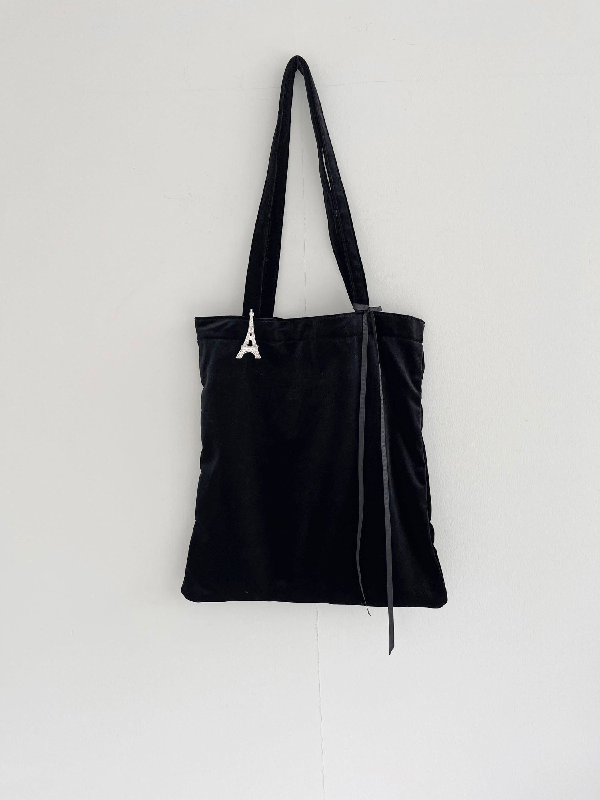 【Bilitis dix-sept ans】 Velvet Paris Tote ビリティス ディセッタン ヴェルヴェット パリス トート バッグ A4サイズ ブローチ付き 通勤 通学 肩掛け セカンドバッグ Black Misc-1358 KOKO