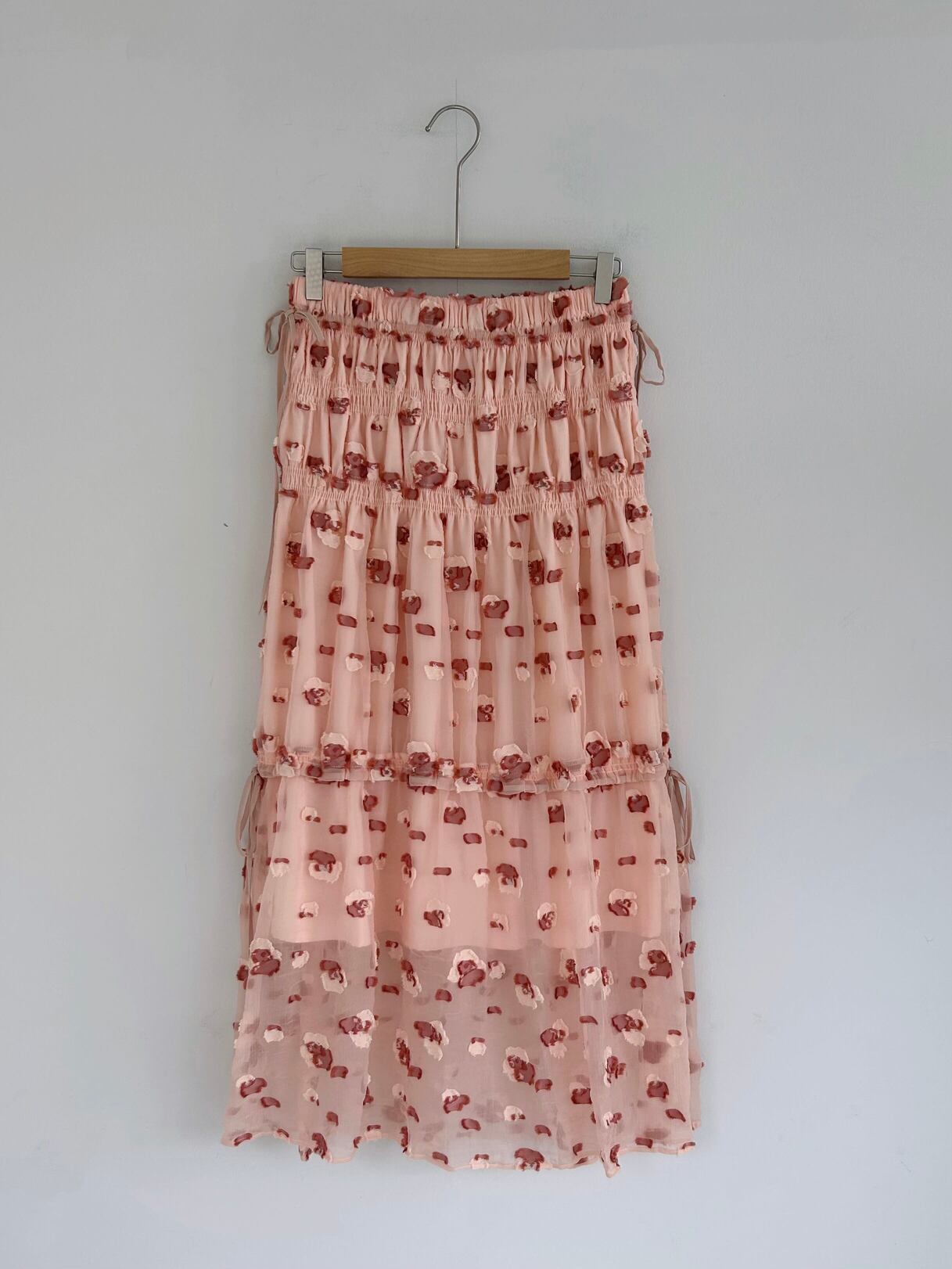 タイト過ぎないセミフィットなシルエットがスタイルアップ効果