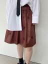 【MUVEIL】 フラワーショートパンツ ミュベール ビジュー ハーフパンツ カジュアル レイヤードデザイン タック ボックスシルエット マット レザーウエスト...