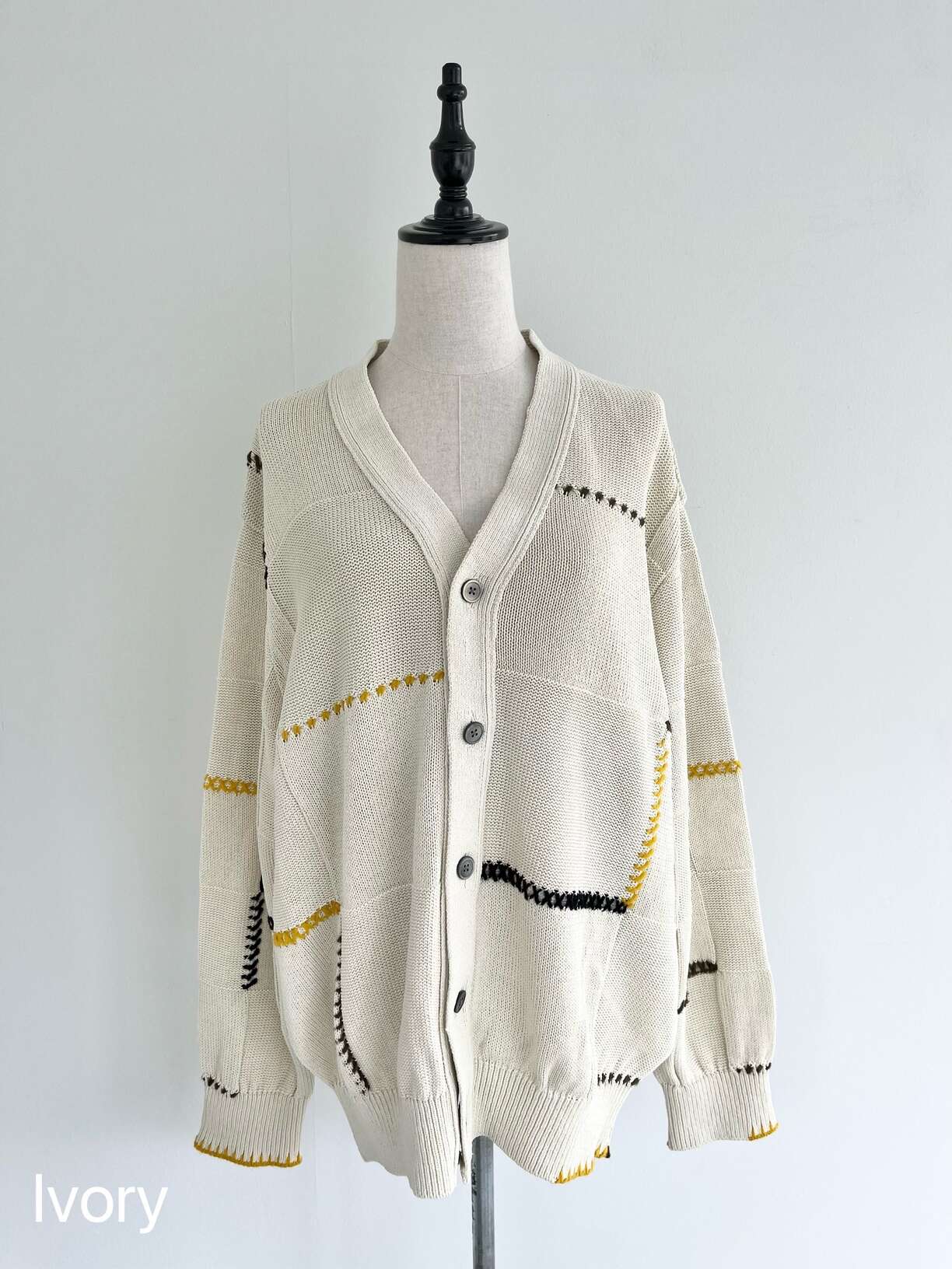 【COOHEM】 STITCH WORK KNIT CARDIGAN コーヘン ステッチワーク ニット カーディガン 米冨 トップス 羽織り オーバーサイズ メンズ Ivory Gray 13-224-002 KOKO