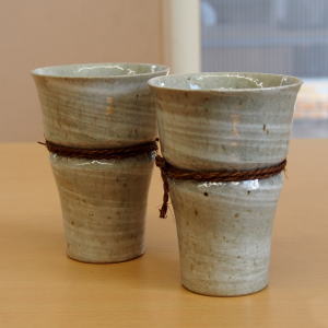 焼酎 グラス 陶器 青磁刷毛湯割りカップ 規格:小 5個セット 【日本製/国産/業務用/家庭用/焼酎グラス/焼酎カップ/飲食店/居酒屋/食器/和食器/洋食器/お酒グッズ/湯割/水割り/お湯割りカップ/お湯割りグラス/カップ/コップ/酒器/しぶいデザイン cb【あす楽対応】