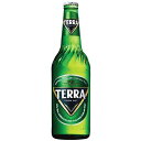 韓国大ヒットビールが日本上陸！！「TERRA」ビールで採用されるブランド名はラテン語で地球や大地を意味しています。韓国のHITEJINROが手がけた新ブランドビールで、5年かけて作られて待望の2019年に発売されました。過去最速の発売から100日で出荷本数を1億本以上突破するなど同社の中でも最も人気の商品で、韓国でも大変人気のあるビールブランドです。 大手航空会社の機内食のお供のビールとしても採用されており、韓国ドラマの中でもTERRAをイメージした緑のビールが登場しています。韓国料理とも相性抜群です&sung;きれいな空気や豊かな水源の環境で育てられている、オーストラリア産の麦芽のみを使用。旨みや苦み、口の中でずっと続く炭酸で、バランスが取れたラガースタイルが特徴の、すっきり爽やかな味わいのラガービールです。TERRAは辛味や味が濃い韓国料理との相性が抜群です。中でもフライドチキンやヤンニョムチキンなどとも相性抜群で、このフライドチキンとビールの組み合わせは「チメク」と呼ばれており、韓国では王道ペアリングとされています。 内容量 330ml 原産国名 韓国 保存方法 常温 消費期限 商品パッケージに記載