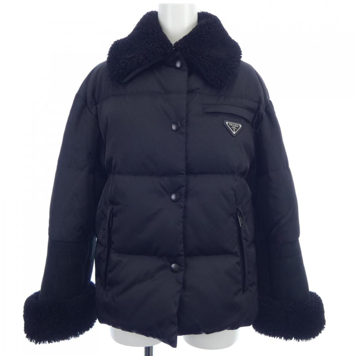 プラダ PRADA ダウンジャケット【中古】