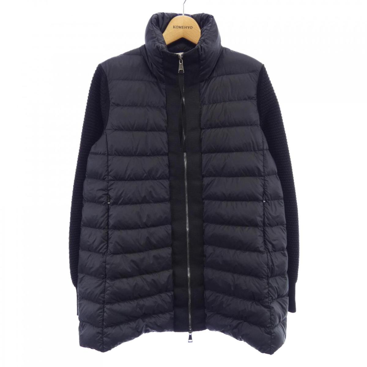 モンクレール MONCLER 20939490500 ダウンジャケット【中古】