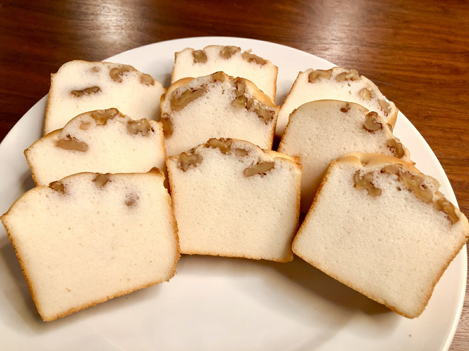 正規通販 グルテンフリー 卵や乳製品を使用せずに米粉100 で米らしいパンに仕上げました 代替え給食や離乳食 アレルギー対応にご利用ください 完全 グルテンフリーアレルギー対応100 米粉パン詰め合わせ くるみ Idvn Com Vn