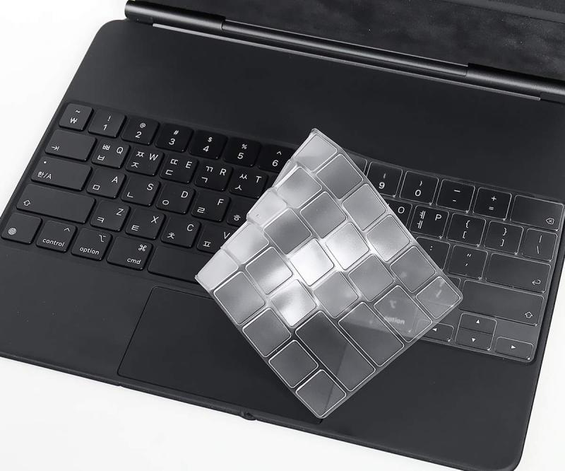 2020 iPad Pro用クリアマジックキーボードカバースキン