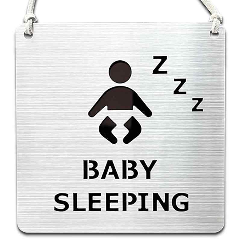 乐天商城 - koyama market 日本製 赤ちゃんが寝ています BABY SLEEPING 札 ステンレス プレート サイン POP ドア 玄関 ギフト 子育て 出産 育児 お昼寝 赤ちゃん ママ パパ (フラットタイプ)