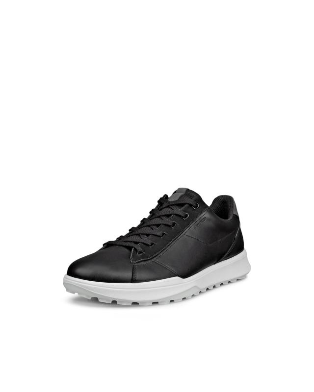 ecco(エコー) メンズ ECCO M GOLF STREET VIBE メンズ 本革 スパイクレスゴルフシューズ 防水スパイクレスゴルフシューズECCOは日常のあらゆるシーンで快適さを届けるため、革新的な技術と製法を追求しています。独自のFLUIDFORMテクノロジーは、人間工学に基づき、足の自然なカーブに沿った柔軟なフィット感を実現。歩くたびに感じる心地よさと、長時間の着用でも続く快適性をお届けします。多方向トラクション、耐久性、足の自然な動きをサポートします。ラウンド中も快適なパフォーマンスを発揮します。自社製造のフルグレインレザーをアッパーに採用。ECCO独自のレザーは、靴づくりのために一枚一枚仕立てられ、なめらかな質感と美しい風合いを実現。透湿性・柔軟性・耐久性を兼ね備え、タイムレスな価値を届けます。デンマークは一年の3分の1が雨の日。ECCOのWaterproof機能（ECCO-TEX）は、雨を防ぎ湿気を逃がし、濡れにくく蒸れにくい快適性を実現。雨の日も暑い日も、歩行をポジティブに楽しめます。本シューズは、ゴルフ場の芝の上で最大限のグリップ力を発揮するよう設計されています。そのため、練習場のラバーマットや人工芝での使用時には、過剰なグリップや摩擦によりソールやつま先が損傷する場合があります。練習場でご使用の際は、強く踏み込まないようご注意ください。＊本製品には天然レザーを使用しています。摩擦によるつま先の擦れや、色味・質感の経年変化は欠陥ではなく、天然素材ならではの特徴です。シューケアをしながら、素材の個性をお楽しみください。生産時期により、商品ページの画像や仕様が一部異なる場合がございます。あらかじめご了承ください。