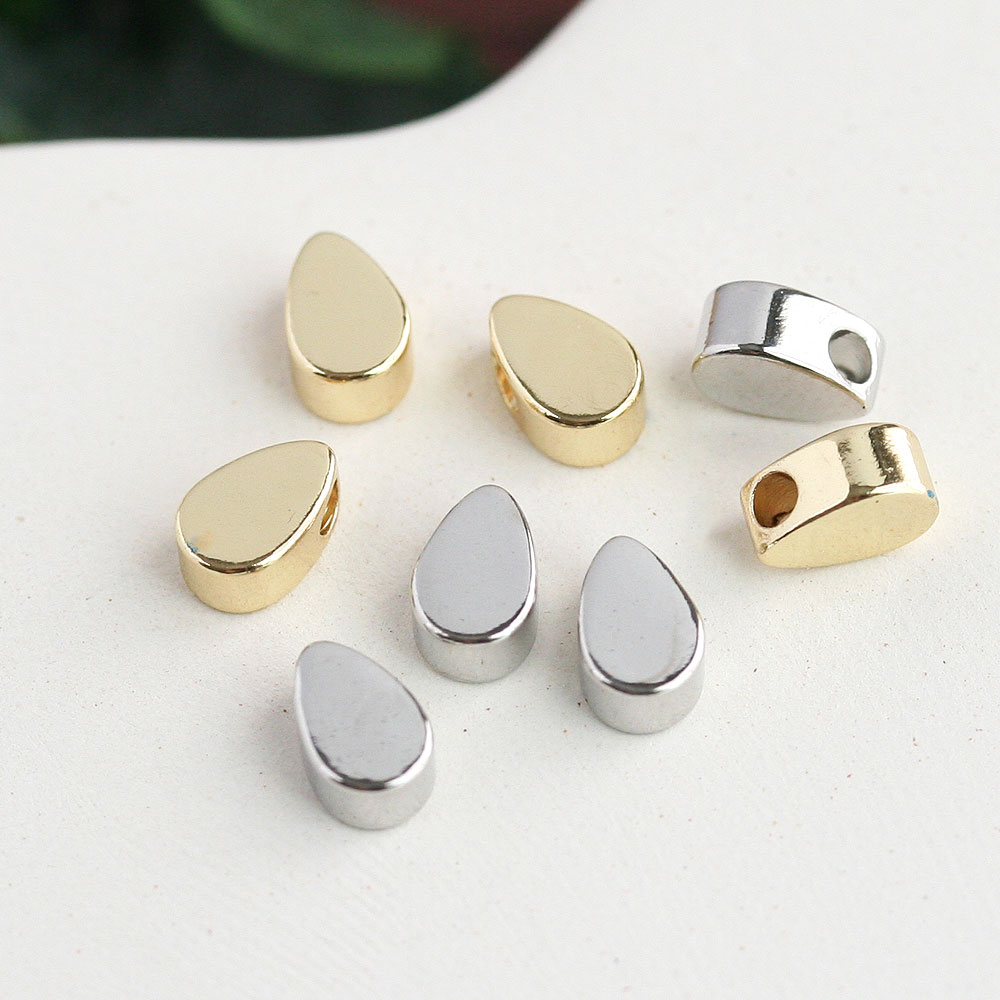 【ポイント5倍実施中！】メタルビーズ しずく 4×6mm ゴールド シルバー 4個入 雫 ドロップ アクセサリーパーツ ハンドメイド メタルパーツ メタルチャーム 素材 手芸 ピアス