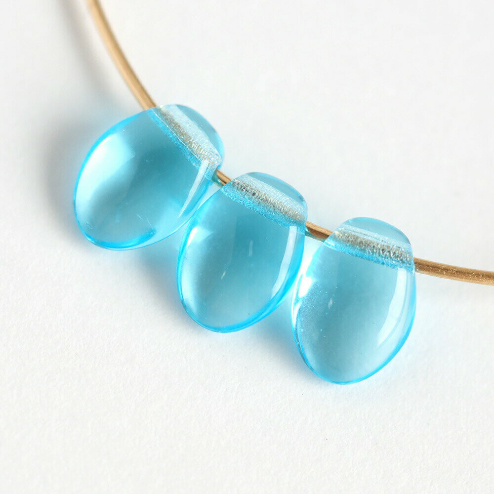 【最大15%OFFクーポン発行中】チェコビーズ ペタル 6×8mm アクアマリンブルー 約20個 お花 花びら アクセサリーパーツ ハンドメイド パーツ 青 ブルー クリア ピアス イヤリング お買い物マラソン