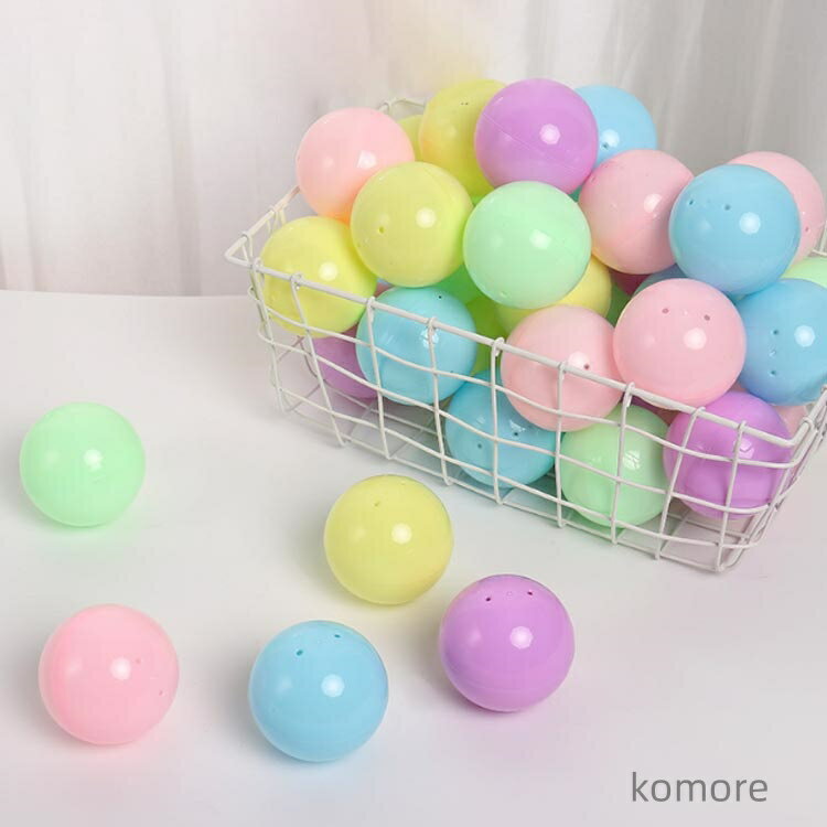 KomorebiZakkaの【送料無料】100個 カプセル 空カプセル 透明 ガチャガチャ用 景品 100個 50mm 60mm 65mm おもちゃ 5種類 縁日 イベント 景品 子供会 玩具｜アングル2