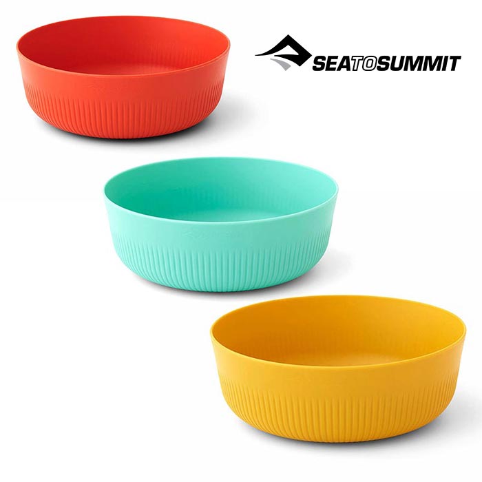 取り皿 料理 キャンプ「パッセージ」はバイクパッキング、カヤックツーリングなど、動力を持たない乗り物を使うアクティビティを想定したキッチンコレクション。限られたスペースに積載できる収納性、移動中に壊れない丈夫さ、調理での使いやすさをバランス良く備えています。パッセージボウルは滑らかなカーブ形状なのですくいやすく汚れが残りにくいアウトドア用ボウル。丈夫で耐久性のある食品グレードガラス繊維強化ポリプロピレン製BPAフリー・電子レンジ&食洗機対応手に熱さが伝わりにくいサイドウォール形状BPAフリーのガラス繊維強化ポリプロピレン製立ち上がったサイドウォール形状により、こぼれにくいフロンティアポットにネスティング可能容量：S=680mL、M=20mL、L=945mL素材：ガラス繊維強化ポリプロピレン重量：S=55g、M=61g、L=75gサイズ：S=直径13.8×高さ6.2cm、M=直径15.1×高さ5.4cm、L=直径17.7×高さ5.0cm↑　アローウッド↑　アクアシー↑　スパイシーオレンジ