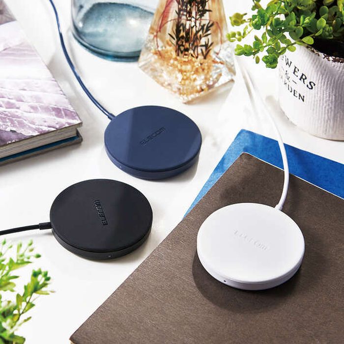 【代引不可】マグネットワイヤレス充電器 MagSafe対応 ケーブル一体型 5W 卓上 1m 異物検知機能 エレコム W-MA01