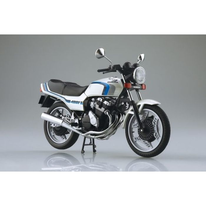 1/12 完成品バイク Honda CBX400F パールシェルホワイト (CBX550F Ver.) アオシマ 4905083112014