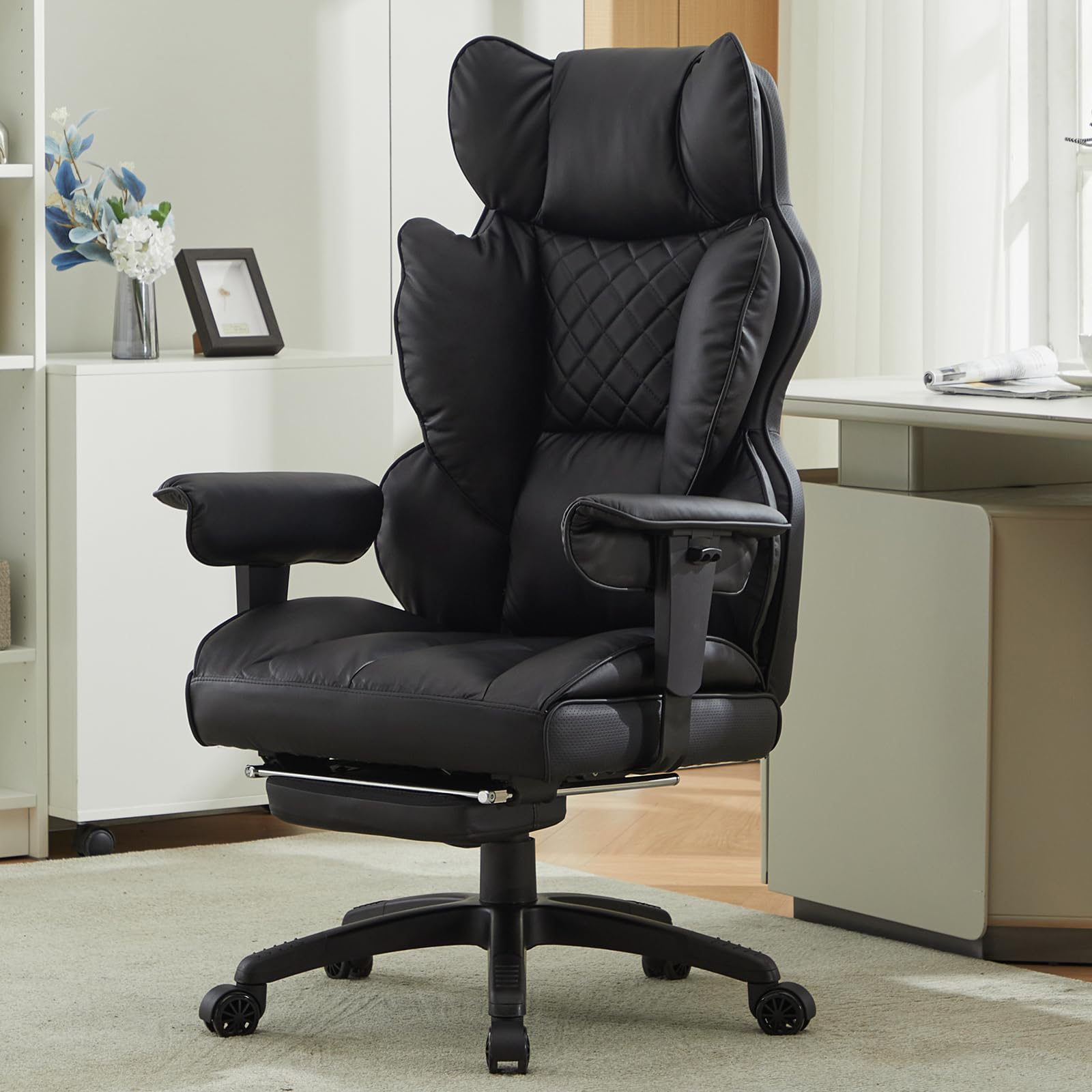 SKYE ゲーミングチェア 広々座面 PUレザー＆低反発クッション|135°リクライニング＆ランバーサポート|180kg耐荷重 デスクチェア オフィスチェア 在宅勤務 社長椅子 (PUレザー ブラック)