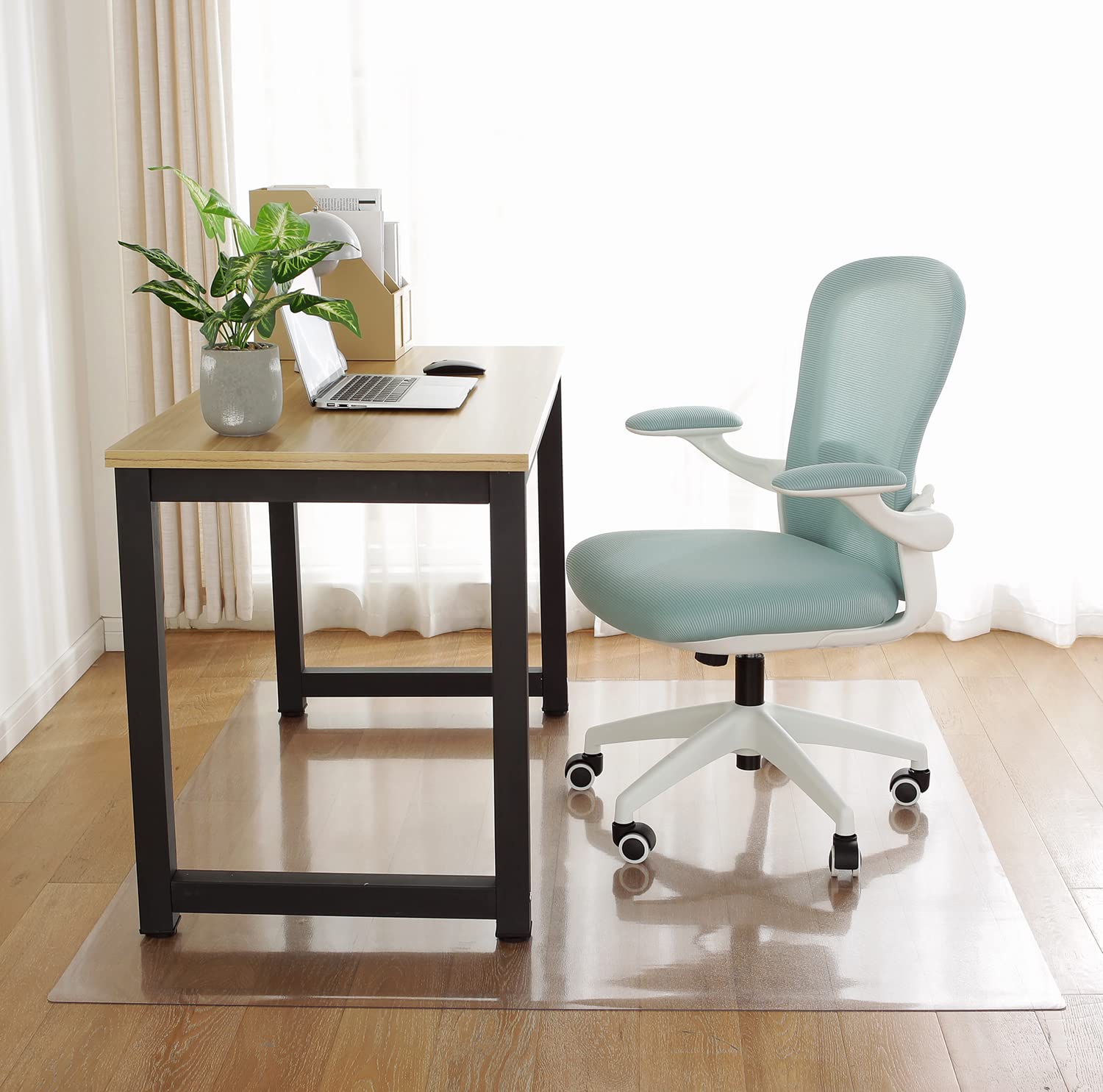 チェアマット PVC 床保護マット ゲーミングチェアマット150*190cm 透明 厚さ1.5mm 傷防止 すべり止め フローリング フロアシート 保護シート 静電気防止 お手入れ簡単 床暖房対応