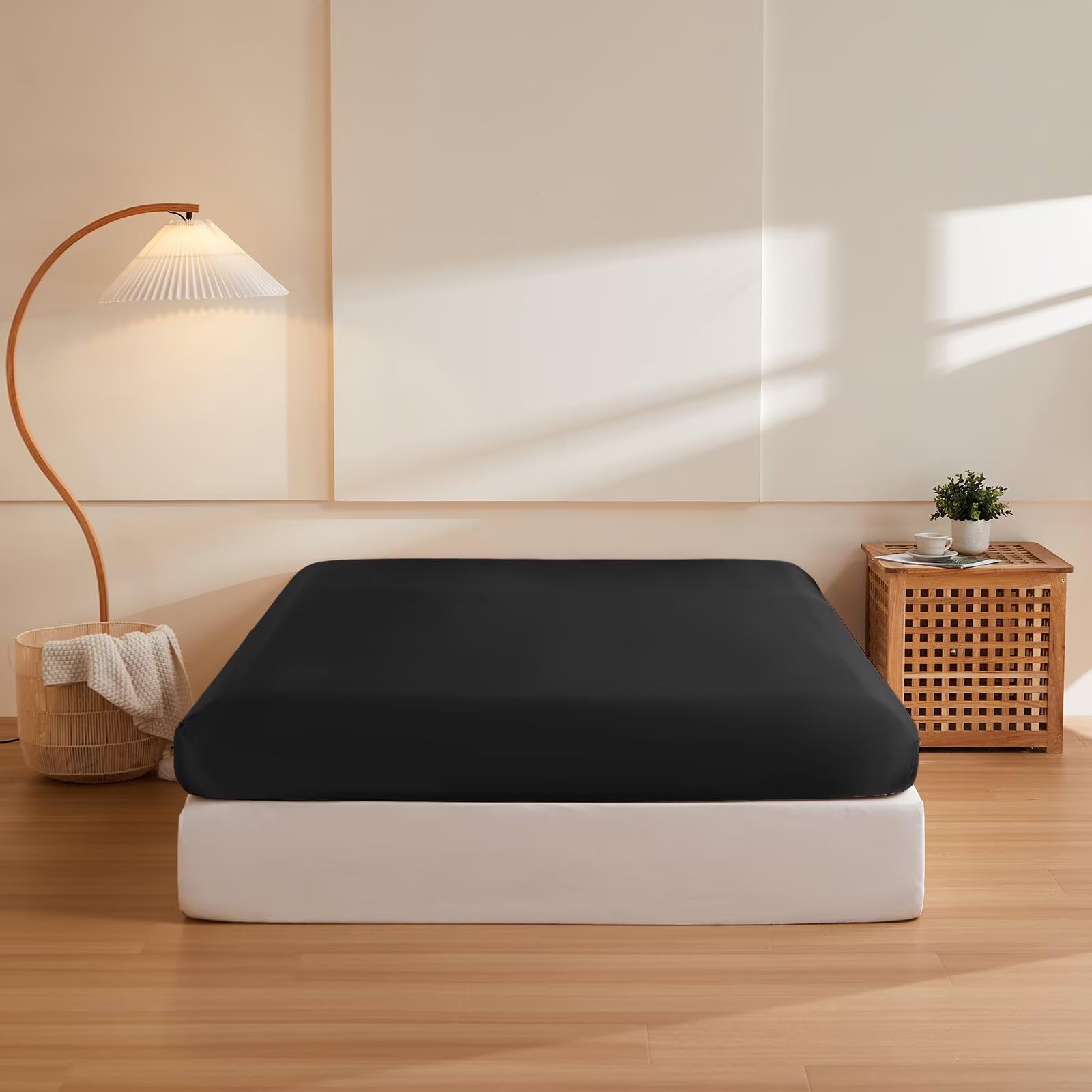 [THXSILK] シルクボックスシーツ 100%19匁シルク 縫い目なし 着脱簡単 洗える 吸水速乾 高級ホテル仕様 睡眠サポート 寝癖軽減 美髪・美肌 敏感肌 静電気防止 防ダニ 抗菌 四季適応 単品売り 厚さ5-27cmのマットレスに適用(ブラック