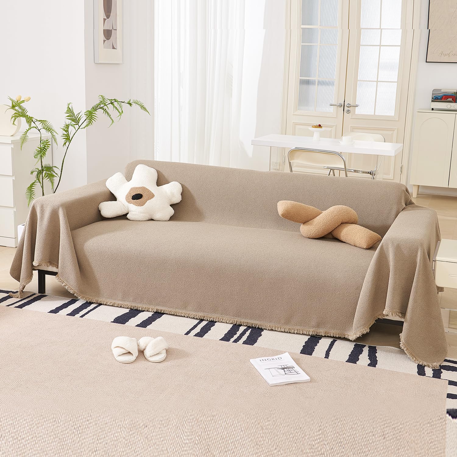 EMMEテディフリースソファーカバー 四季用 マルチカバー 犬猫対策 ふわふわ 防水 汚れ防止 爪とぎ防止 柔らかい 大判 テーブルクロス サラサラ ソファー 厚手 洗える 猫対策 肘あり 肘なし 可愛い 長方形 大判 1-5人掛け 北欧風 180×260