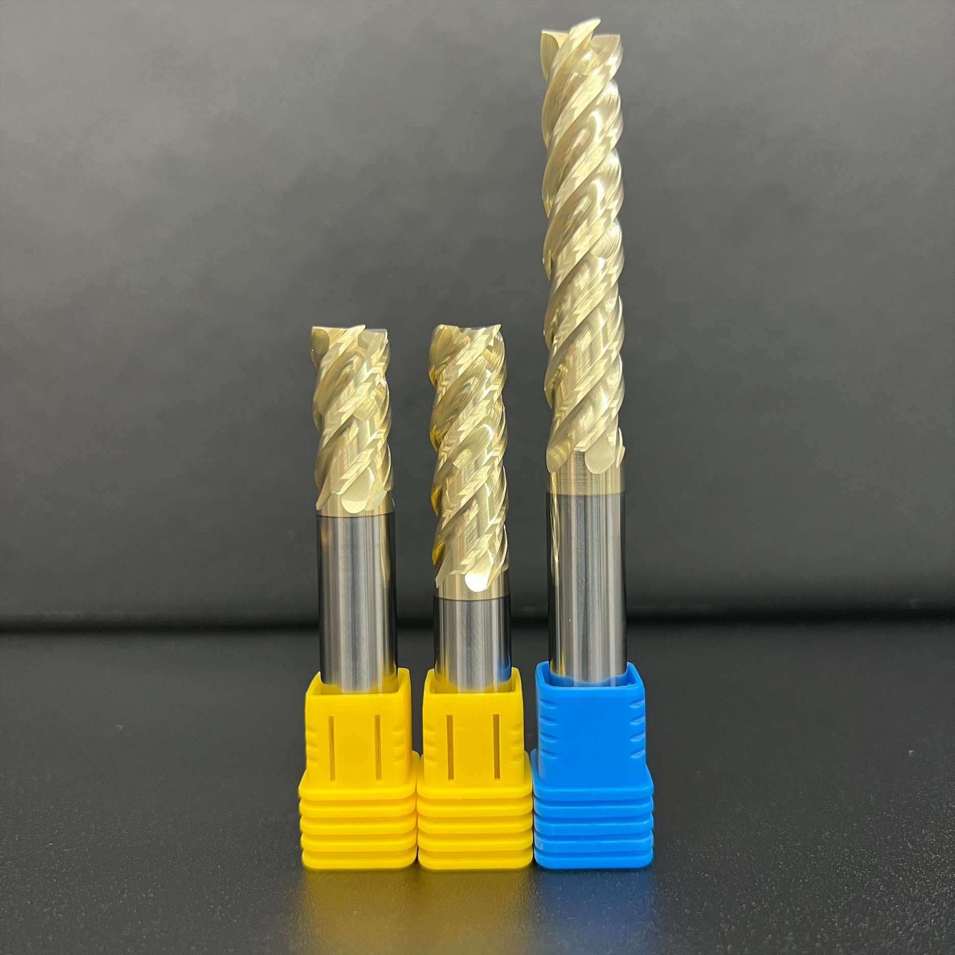 TOTIME 【母材日本製】【1対1提案可】超硬エンドミル 10mm 4枚刃 防振型スクエア 不等リ ...