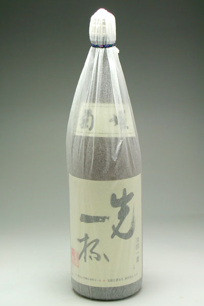 柔らかな旨み 菊姫 純米酒 先一杯 1800ml