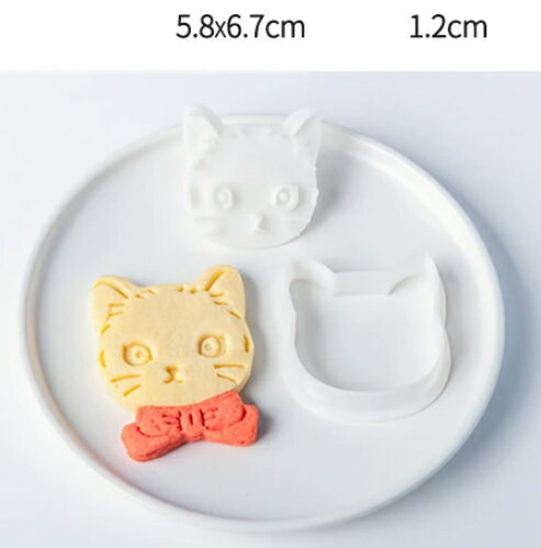 漫画の猫の形をしたケーキカッター　3Dネコ　小さな動物　ベーキングアクセサリー