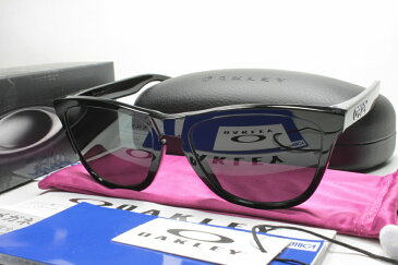 オークリー サングラス カスタム偏光 OAKLEY RX FROGSKINS フロッグスキン OX8131-05 / COMBEX コンベックス Polawing SPX151 (H)4Cディープグレイ88