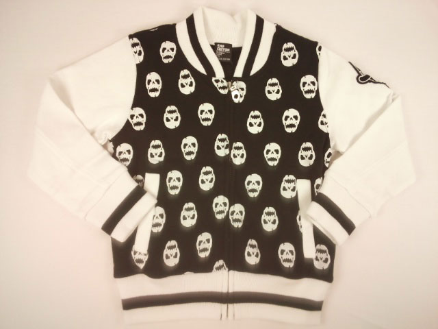 半額処分 定価6490円税込 RADCUSTOM(ラッドカスタム)★ スカル総柄プリントのスタジャンシルエットのミニ裏毛ジャケット