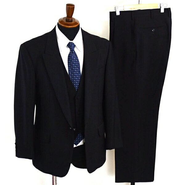 Formal - 【10％OFF】emanuel ungaro 3ピース 拝みボタン 1つボタン シングルスーツ S A3 ブラック ブラックスーツ 合物 春夏秋 6XC087 【スーパーSALE】【送料無料】【中古】【メンズビジネス】202603