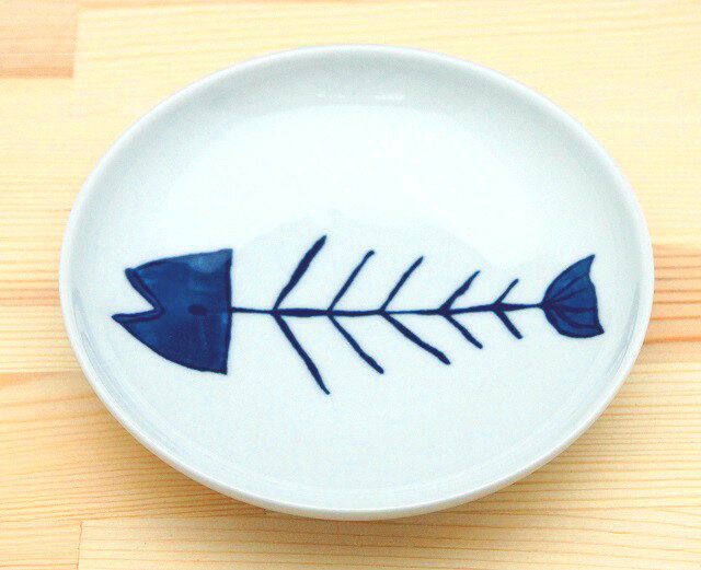 波佐見焼 日本製【neco皿 サカナノホネ】魚の食器 青い食器 皿 プレート 和食器 プレゼント 猫柄の食器 魚 骨