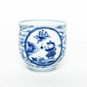 有田焼 青花【青花 長崎紋 反小湯呑 S-08-011】和食器 湯呑 湯のみ 異人柄 敬老の日