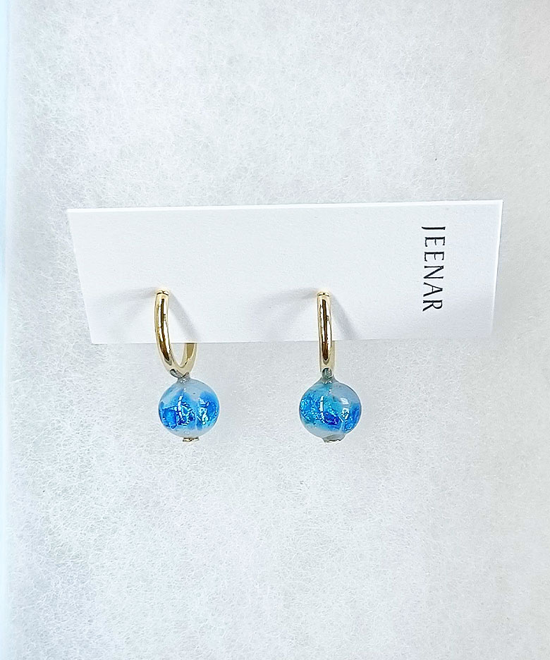 KORCの【SALE】JEENAR OKINAWA / 白ホタルガラス　イヤリング｜アングル2