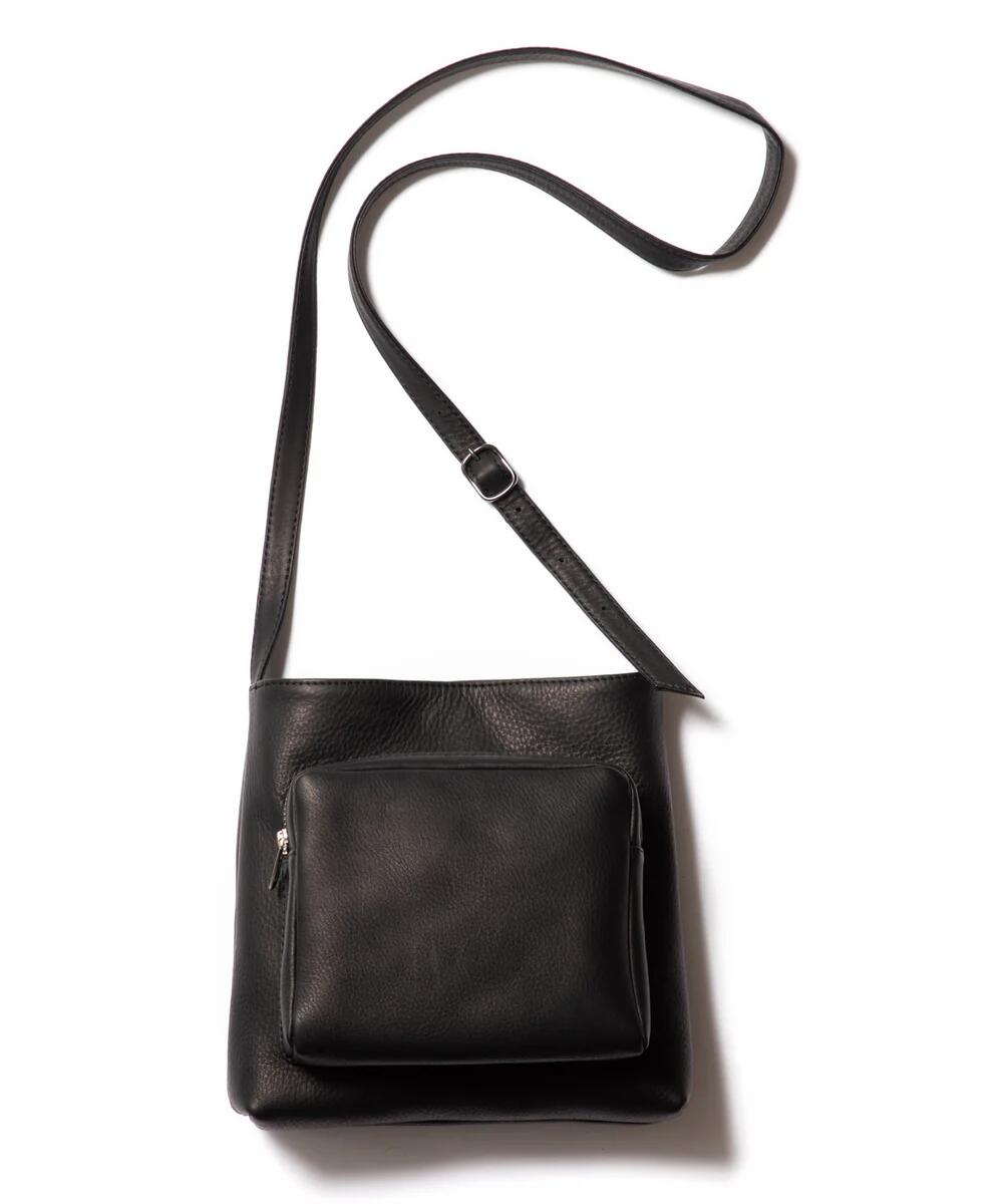 Rakuten - MR.OLIVE E.O.I / WATER PROOF WASHABLE LEATHER GUSSET POCKET COMPACT SHOULDER BAG　ミスターオリーブ / ウォータープルーフウォッシャブルレザー ガゼットポケット コンパクトショルダーバッグ
