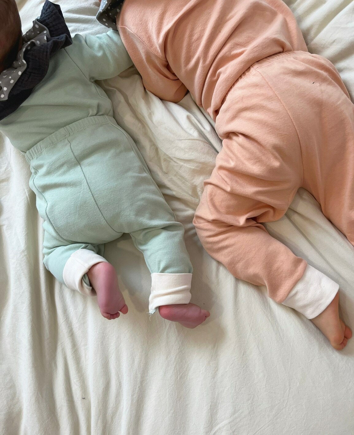 ★【peekaboo-baby】エブリーセット　バイカラー　ルームウェア　baby ベビーサイズ　室内着　リンクコーデ　韓国子供服　韓国こども服