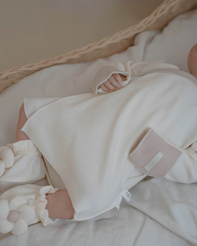 【peekaboo-newborn】Daisy newborn 長袖タイプ　 お花ボンネット　帽子　新生児　退院着　お祝い　贈り物　ニューボーンフォト　撮影　記念フォト　韓国子供服　ピカブ 3