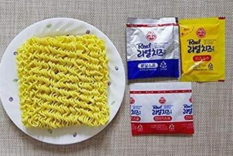 [オットギ] リアル チーズ ラーメン 4個入 韓国 食品 韓国　ラーメン (海外直送) 辛くない 韓国