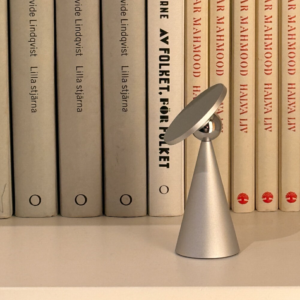 株式会社芸体能 LYCKA Till シャンパン デスクオブジェ 2色展開 シルバー スペースグレー 机 アクセサ..