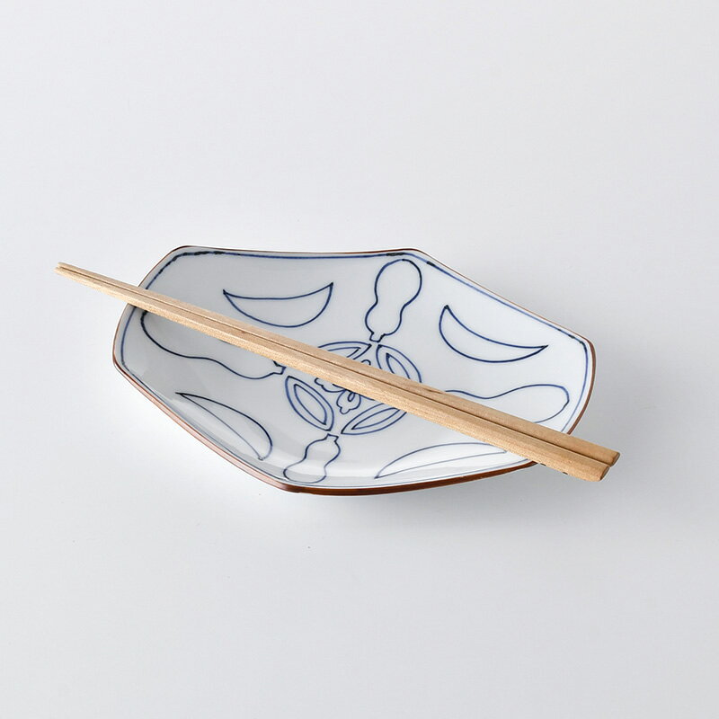 ひさご透かし彫紋 小槌型6寸皿 18cm 手書き 波佐見焼 洸琳窯 染付 重なりが良いのサムネイル