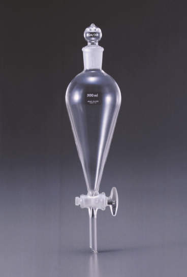 型式：6400FS500R規格明細/容量(ml)：500規格明細/栓：24/30規格明細/コックNo.：19コックは共摺となっています。