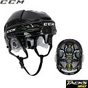 CCM（シーシーエム） ヘルメット タックス 910 ◆CCM 2024-2025モデル◆ TACKSシリーズは、多くのプロ選手も使用するヘルメットです。 高性能パッドによりプロテクションも抜群で、衝撃吸収性に優れています。 フィット感も抜群で、頭の横幅の広い方にもおすすめです。 ・カナダ・オタワ大学の研究チームとコラボし、全く新しいプログレードのテクノロジーで頭部をつつみ込み、トップレベルのプレーでの安全と快適性を実現しました。 ・インナーにはFLUID PODという液体を内蔵した高機能パッドを複数の計算されたポイントに搭載。それに優れた衝撃吸収素材D3O&reg;をプラスし、あらゆる衝撃から頭を保護します。 ・パッド表面には新開発の柔らかな感触のジェル内蔵のメモリーフォームパッド「I.Q.SHION GEL」を使用し、最高のフィット感と快適性を実現。 ・後頭部には形状に合わせて自然にアジャストするアクティブスタビライザー リアクッションを搭載。ぴったりと後頭部にフィットします。 ・サイズの調整はサイドのフリップ式のアジャスターを開いて頭に合わせて閉じるだけのかんたん操作。工具は必要ありません。 ・横幅の広い方でもとてもかぶりやすいモデルです。 ●海外製品に関して サイズ目安 S…52.5-57cm M…55.5-60cm L…58.5-63cm 検索ワード アイスホッケー、ヘルメット、TACKSシリーズ、トップモデル