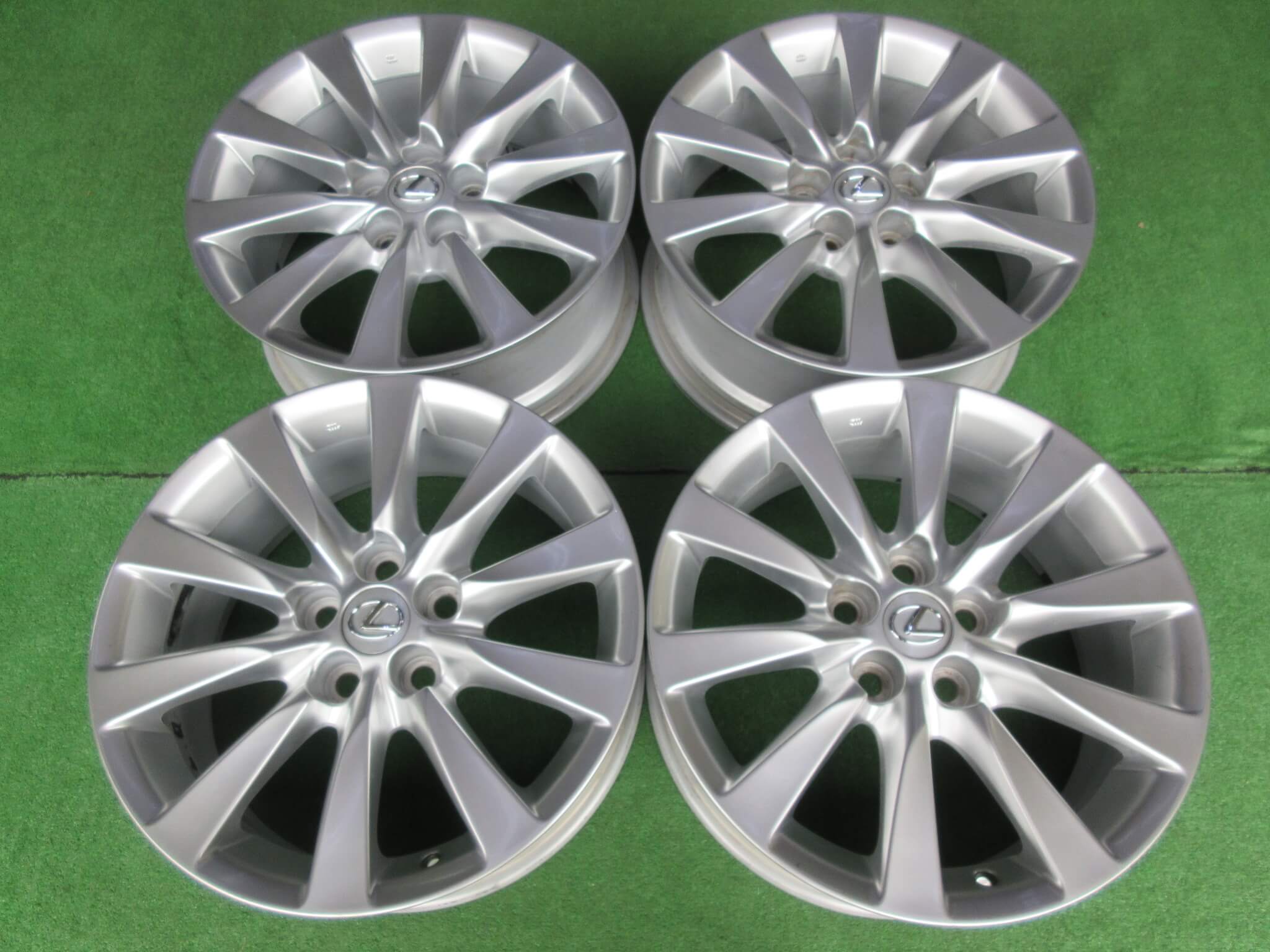 【中古】レクサス　後期型LS460純正ホイール　7.5J-18 5H120 +32　お探しの方是非いかがですか！