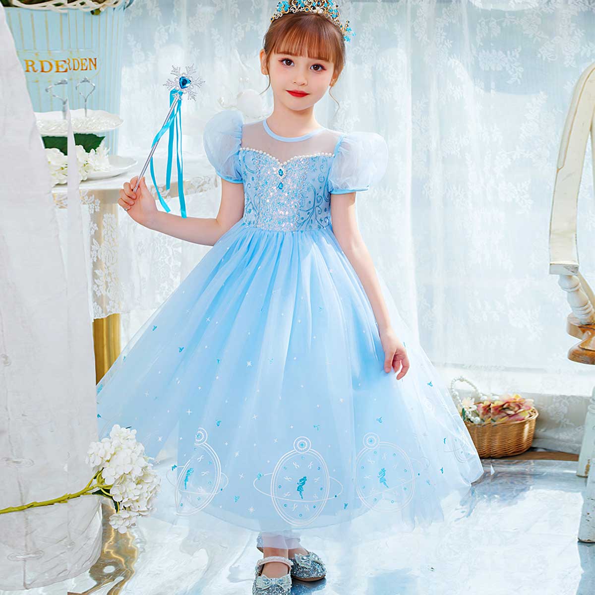 【3点セット付き】エルサ ドレス キッズ 子供 雪の女王 半袖 衣装 プリンセス ドレス 衣装 コスチューム 誕生日 女の子 子ども プリンセスドレス 高級 仮装 コスプレ お姫様 コス プレゼント ウィッグ 付け毛 ティアラ ステッキ LiL Merry 2