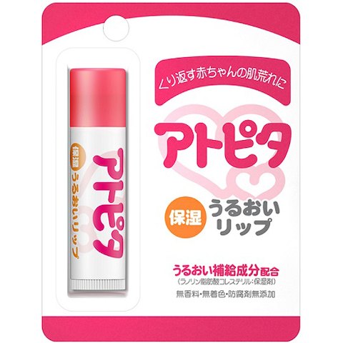 産まれたてのしっとり唇に着目し、唇をしっとり保湿する「うるおい補給成分（ラノリン脂肪酸コレルテリル：保湿剤）」を配合しています。 天然成分「ヨモギエキス」が唇をしっとり保湿します。 ハチミツと水分をカプセル化し、天然保湿成分スクワランを配合しているので、唇にうるおいを与え保湿効果が持続します。 さらっとした使い心地で、べたつかないので、普段リップクリームに慣れていない赤ちゃんにも違和感なく使えます。 無味・無香料・防腐剤無添加・無着色で、赤ちゃんにやさしいベビーリップです。 アレルギーテスト済です。（全ての方にアレルギーが起こらないというわけではありません） 成分 トリイソステアリン酸ポリグリセリル-2、トリエチルヘキサノイン、セレシン、アジピン酸ジヘプチルウンデシル、スクワラン、ミネラルオイル、リンゴ酸ジイソステアリル、キャンデリラロウ、水添ヒマシ油、ラノリン、ペンチレングリコール、ラノリン脂肪酸コレステリル、ヨモギエキス、ハチミツ、アラントイン、トコフェロール、BG、シリカ、水 発売元／丹平製薬株式会社　区分／日用品 広告文責／株式会社コトブキ薬局　TEL／0667200480